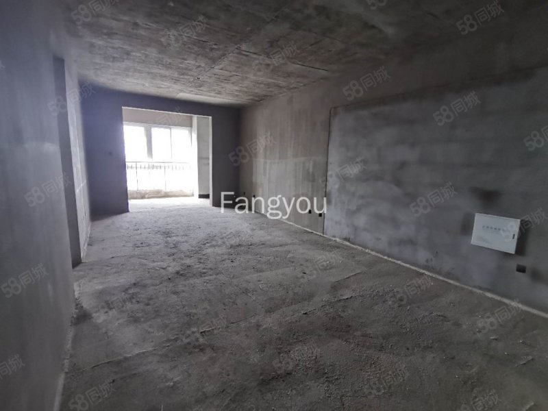 應(yīng)由華泰勞務(wù)履行判決書(shū)中裁定的法定義務(wù)