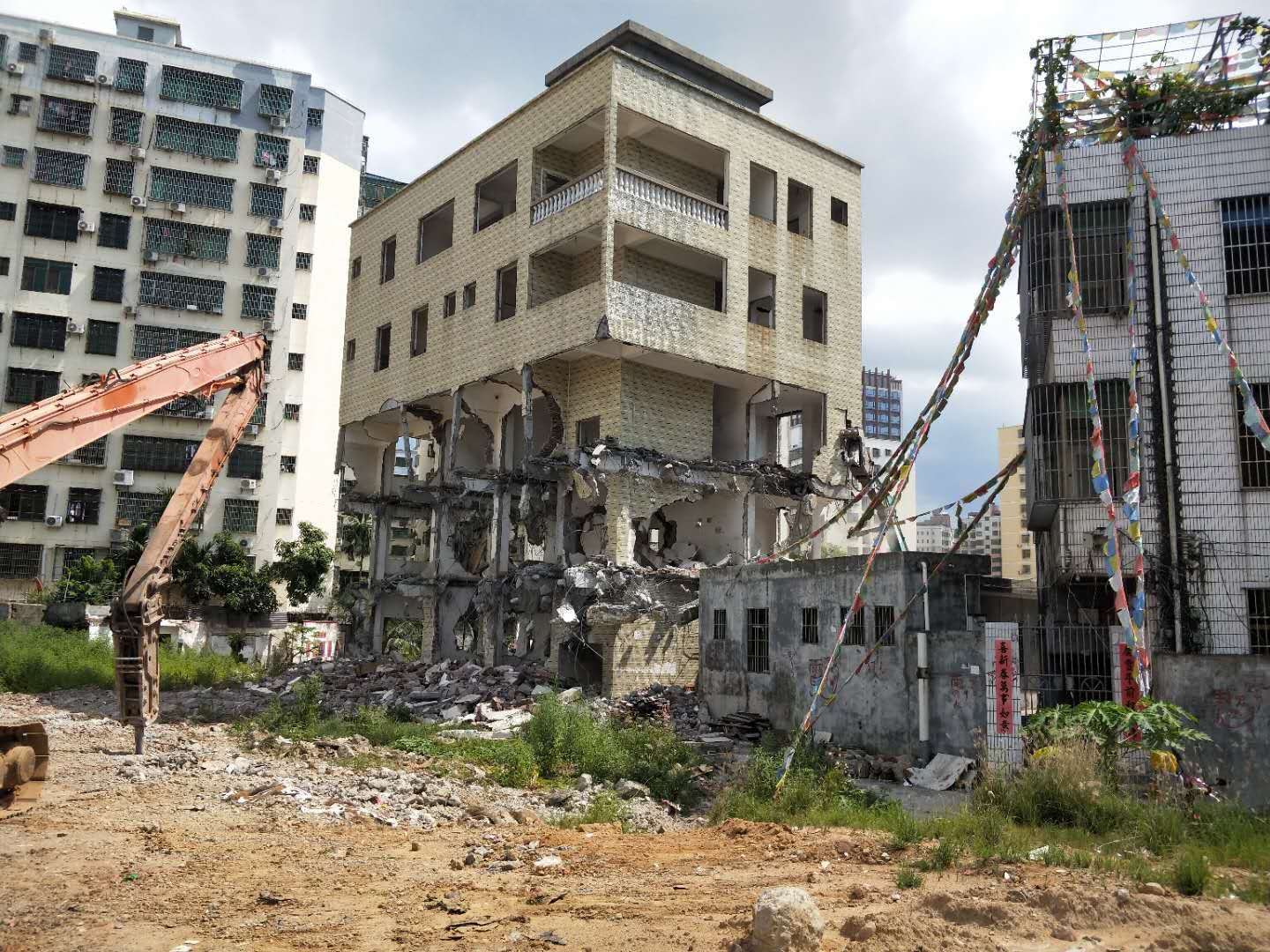 用?？谧钆；剡w房來(lái)形容