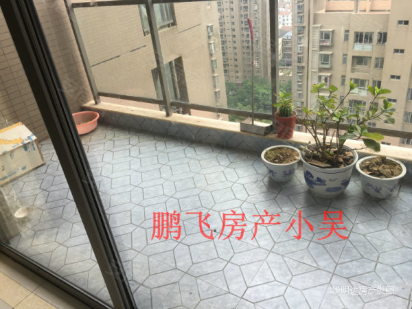 兩套房的租客均為附近余華嶺片的拆遷戶